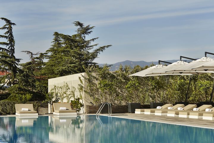 Hotel Pool