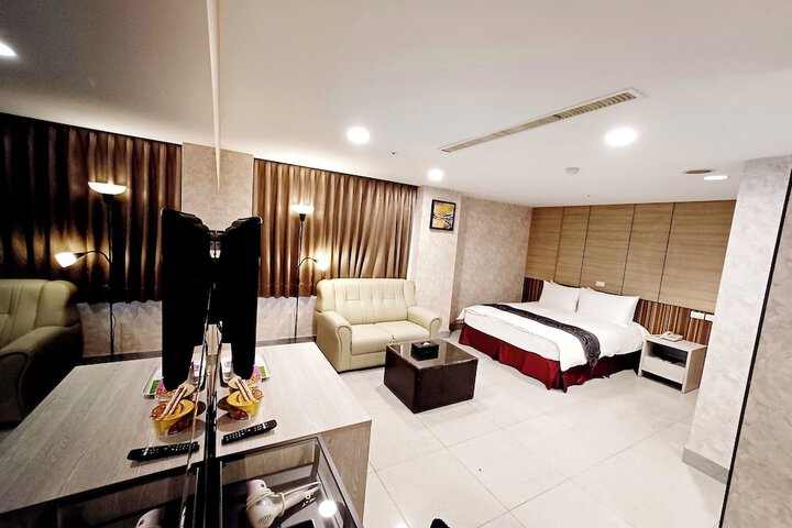 Room 38 of 61