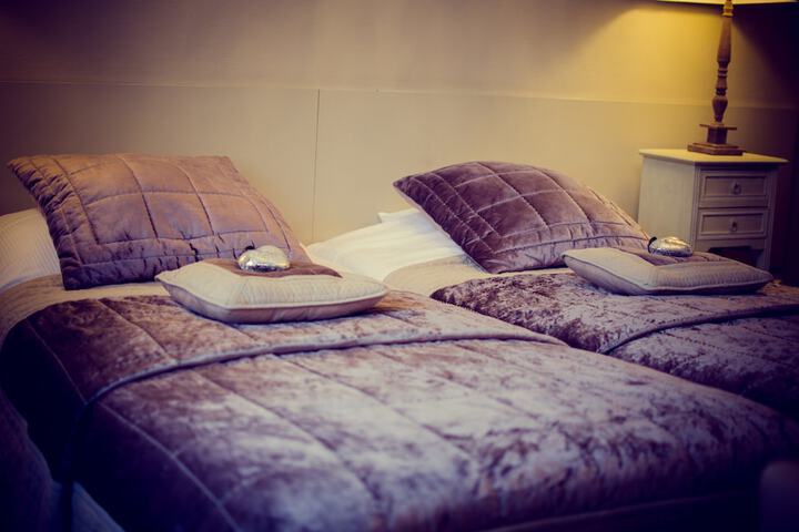 Room 4 of 50