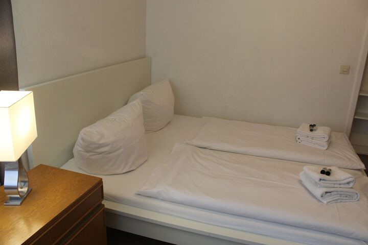Room 41 of 137