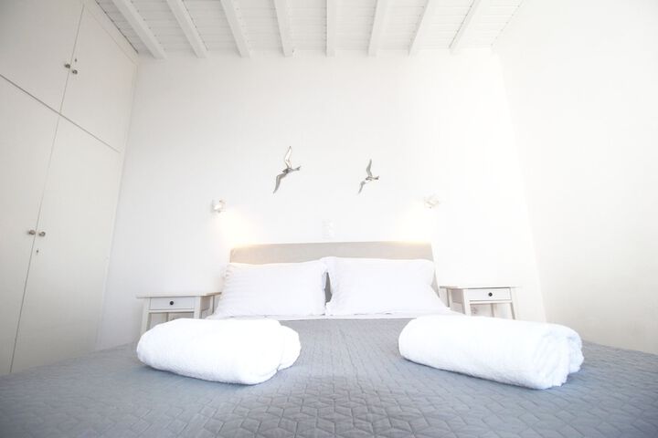 Room 6 of 73