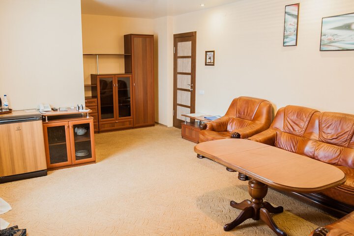Room 14 of 28