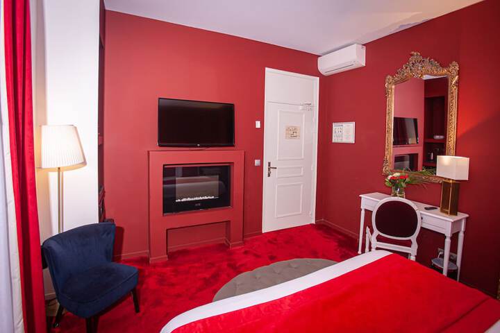 Room 10 of 42