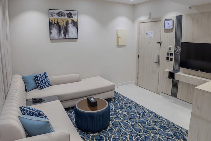 Room 19 of 38