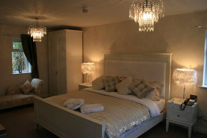 Room 3 of 31