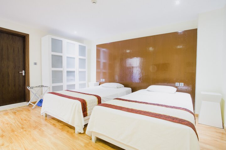 Room 14 of 34
