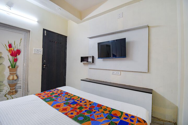 Room 16 of 33