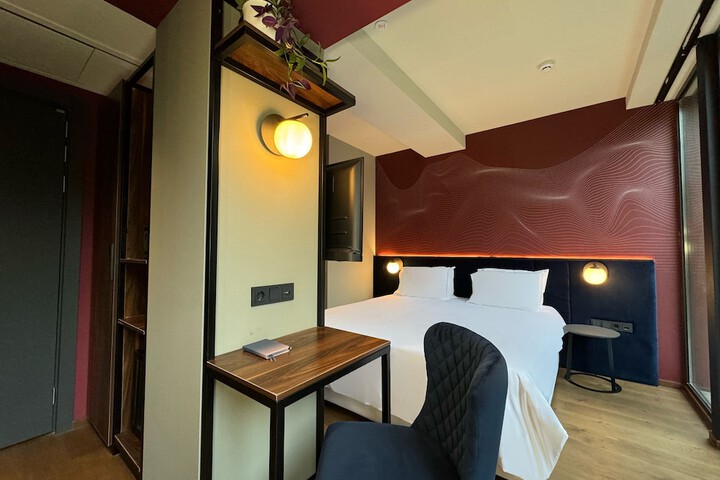 Room 39 of 104