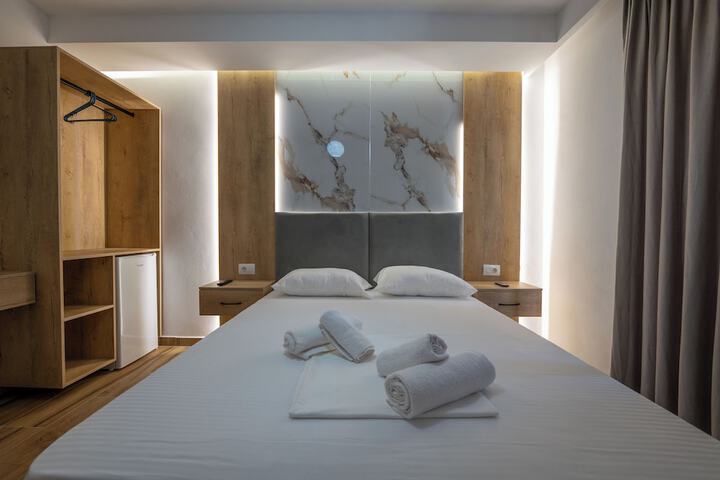 Room 11 of 82