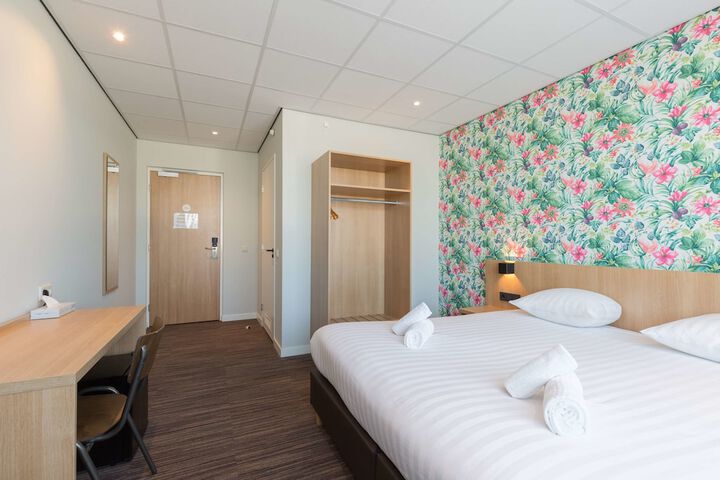 Room 17 of 29