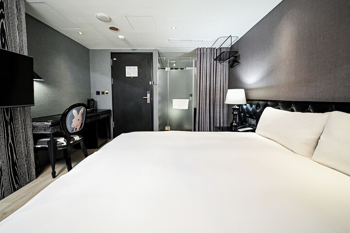 Room 10 of 146