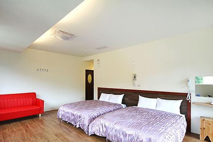 Room 16 of 40