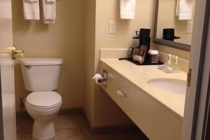 Room 15 of 46