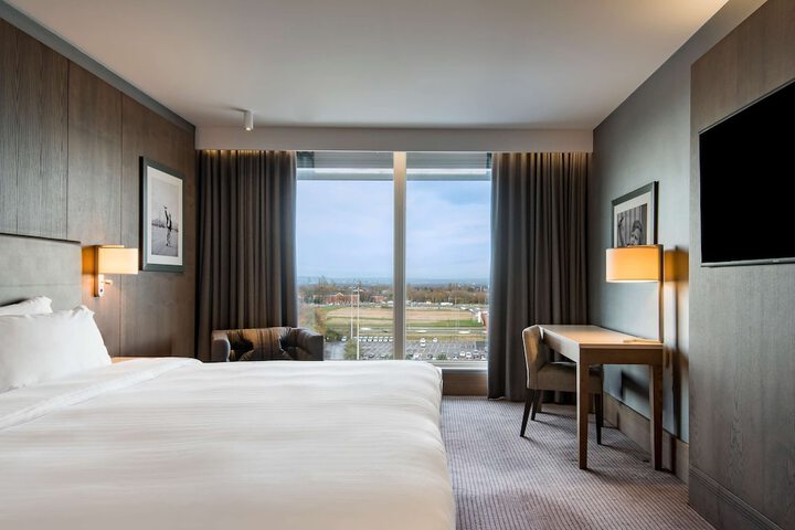 Room 50 of 149