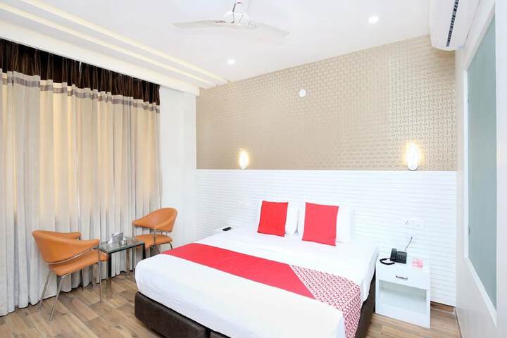 Room 9 of 26