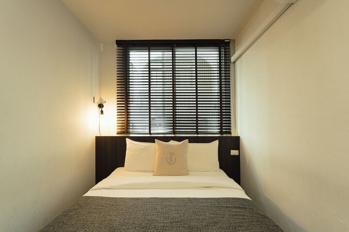Room 81 of 142