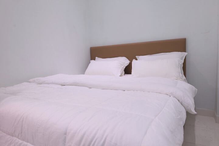 Room 18 of 33