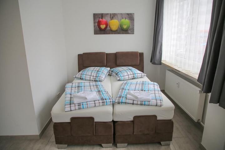 Room 3 of 15