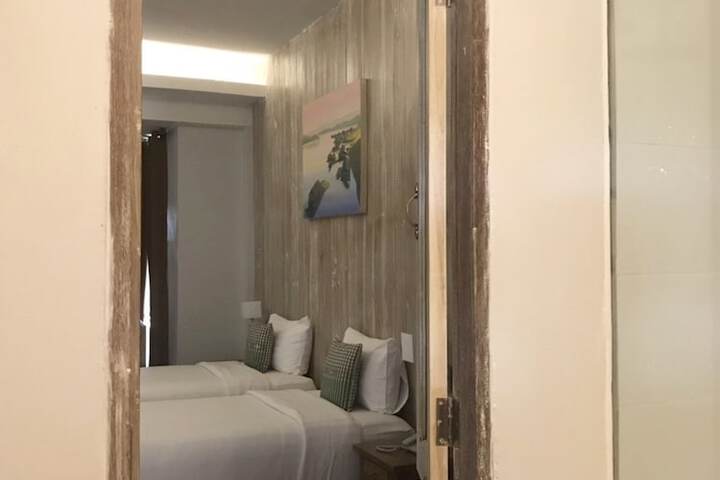 Room 13 of 74