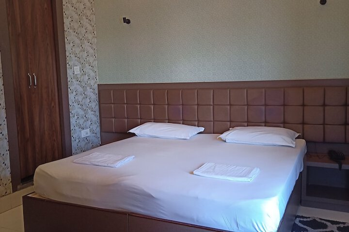 Room 30 of 79