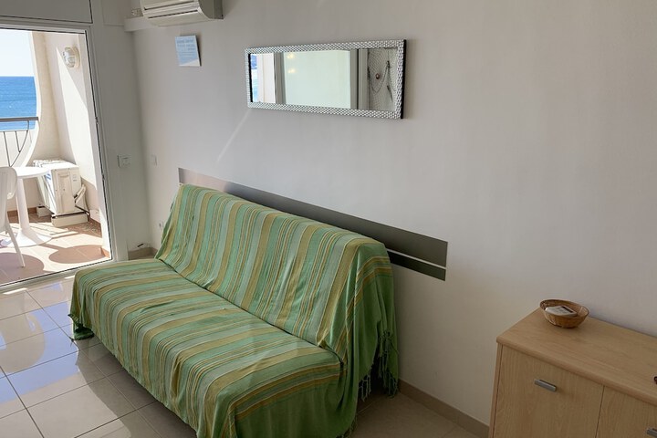 Room 7 of 12