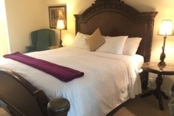 Room 8 of 38