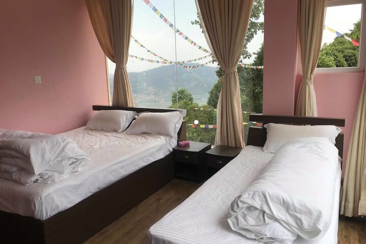 Room 6 of 25
