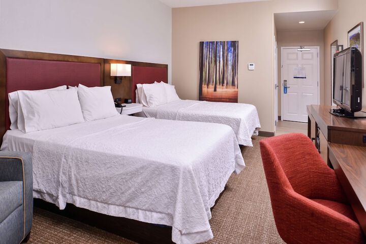 2 Queen Beds Special Interior Entrance (1 of 27)