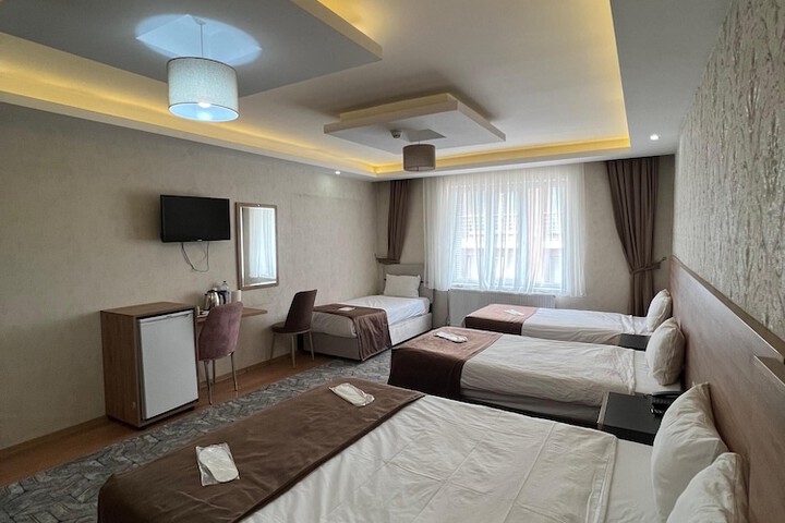 Room 33 of 54