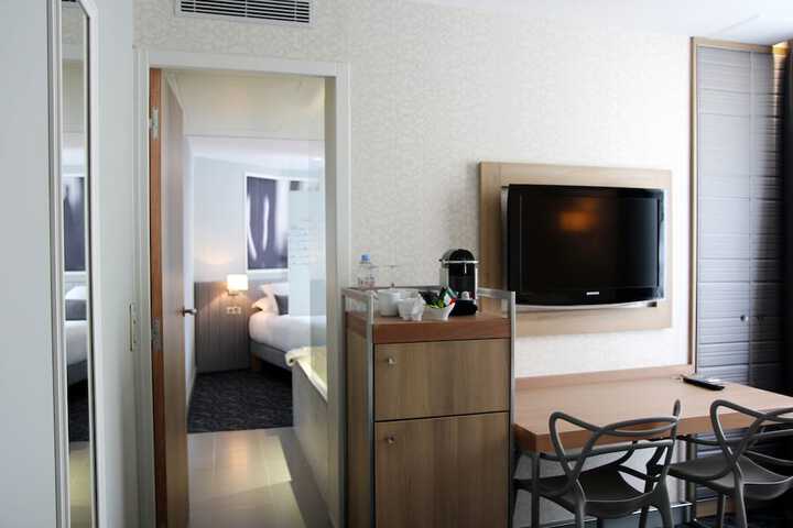 Room 14 of 72