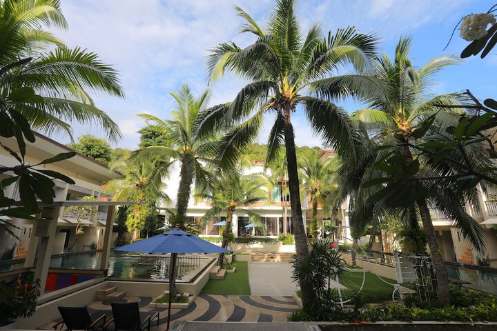 Hotel Exterior 51 of 53