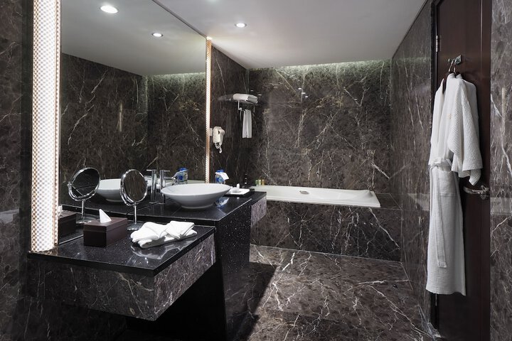 Room 29 of 65