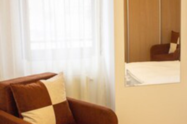 Room 4 of 14