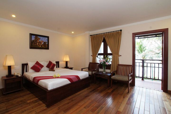 Room 4 of 91