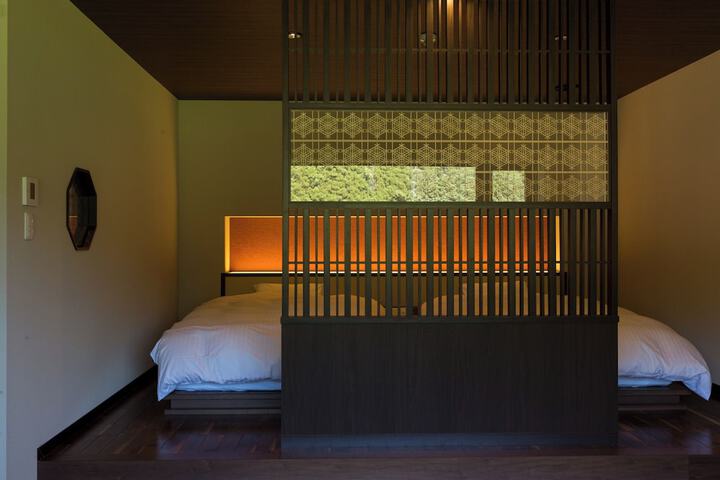 Room 17 of 61
