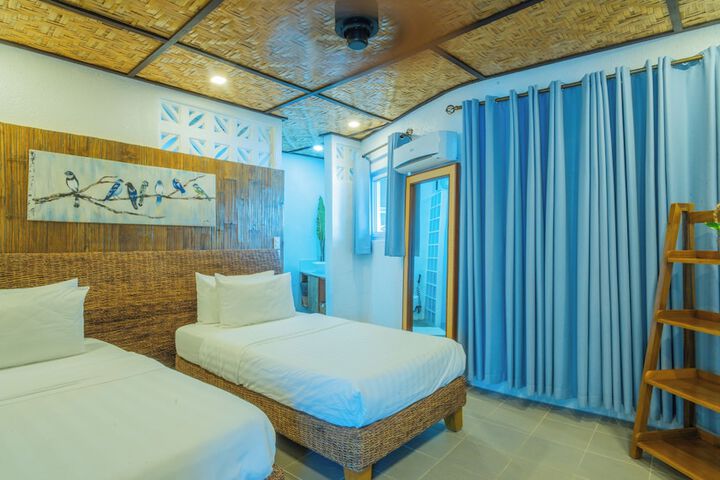 Room 19 of 120