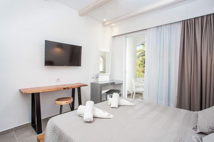 Room 5 of 21
