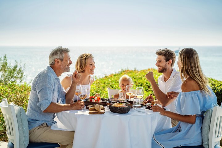 Dining 495 of 562