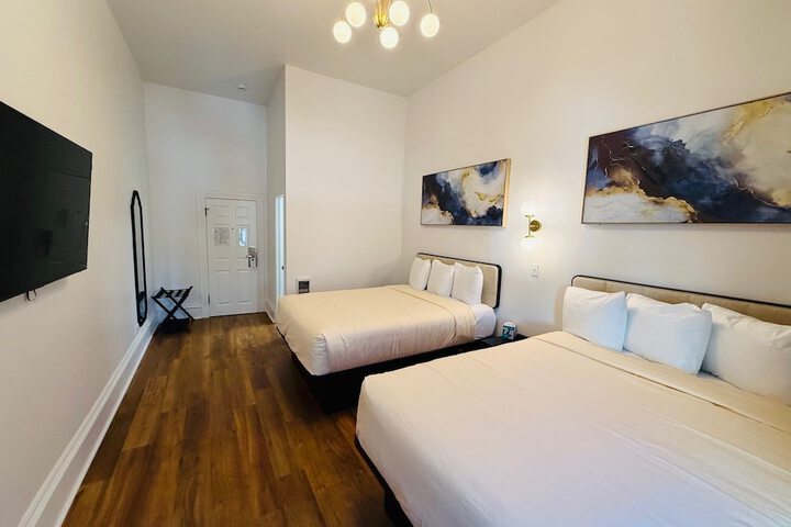 Room 16 of 48