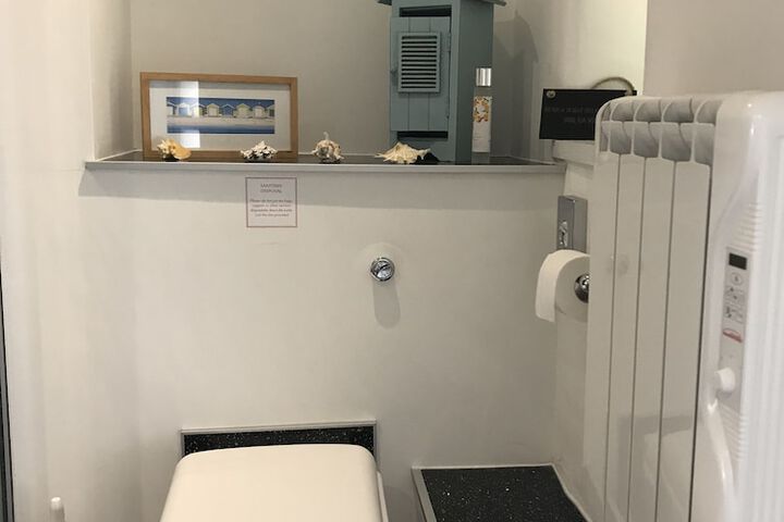 Room 6 of 22