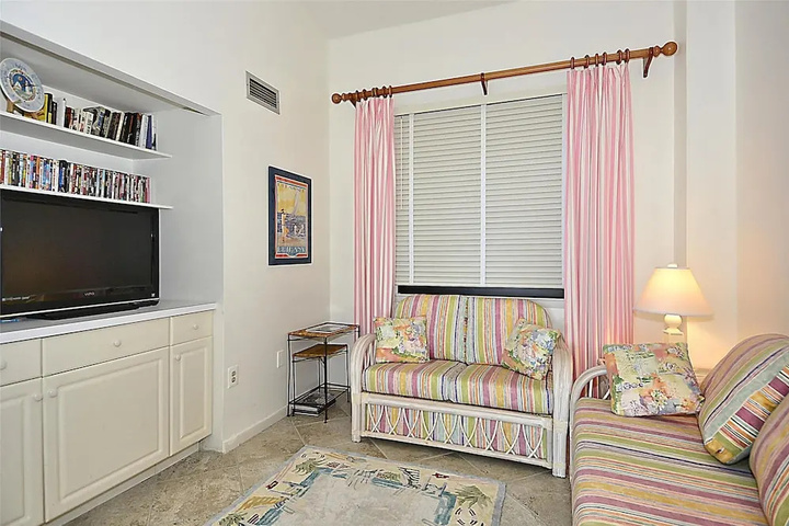 Room 6 of 24