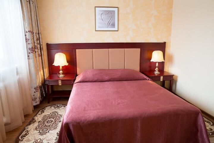 Room 4 of 17