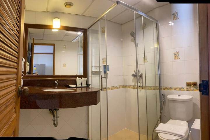 Room 63 of 84