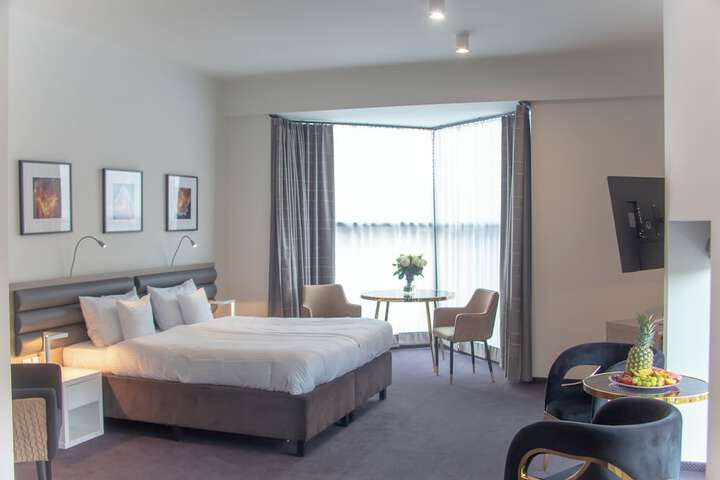 Room 15 of 47