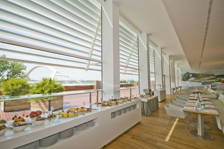 Breakfast area