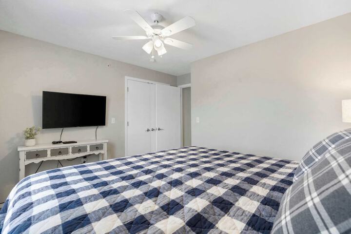 Room 7 of 24