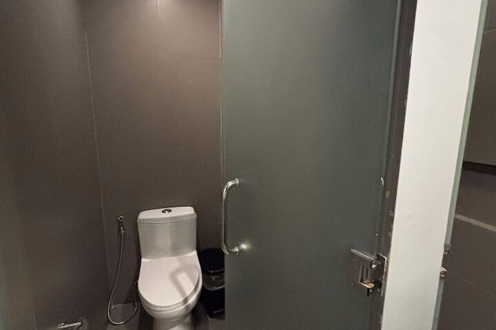 Room 26 of 42