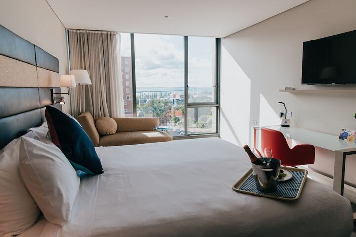 Room 42 of 137