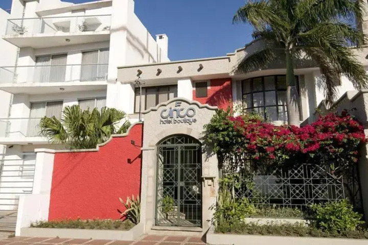 CINCO HOTEL BOUTIQUE