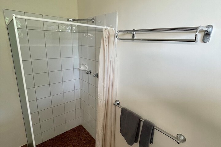 Room 30 of 43